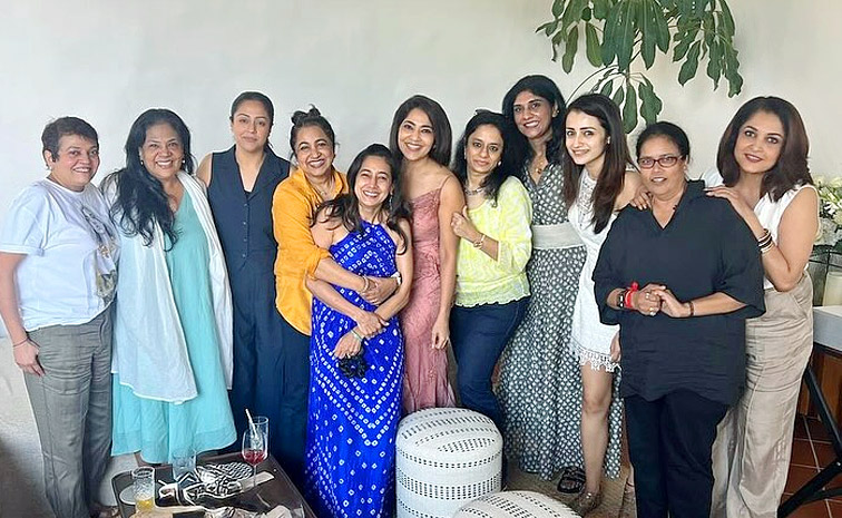 Hero Suriya and Jyotika host a fun Sunday party For Celebreties Photos4