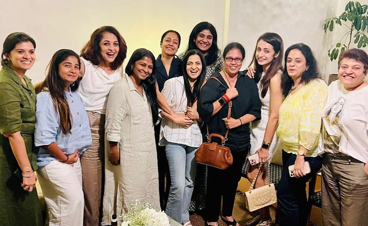 Hero Suriya and Jyotika host a fun Sunday party For Celebreties Photos7