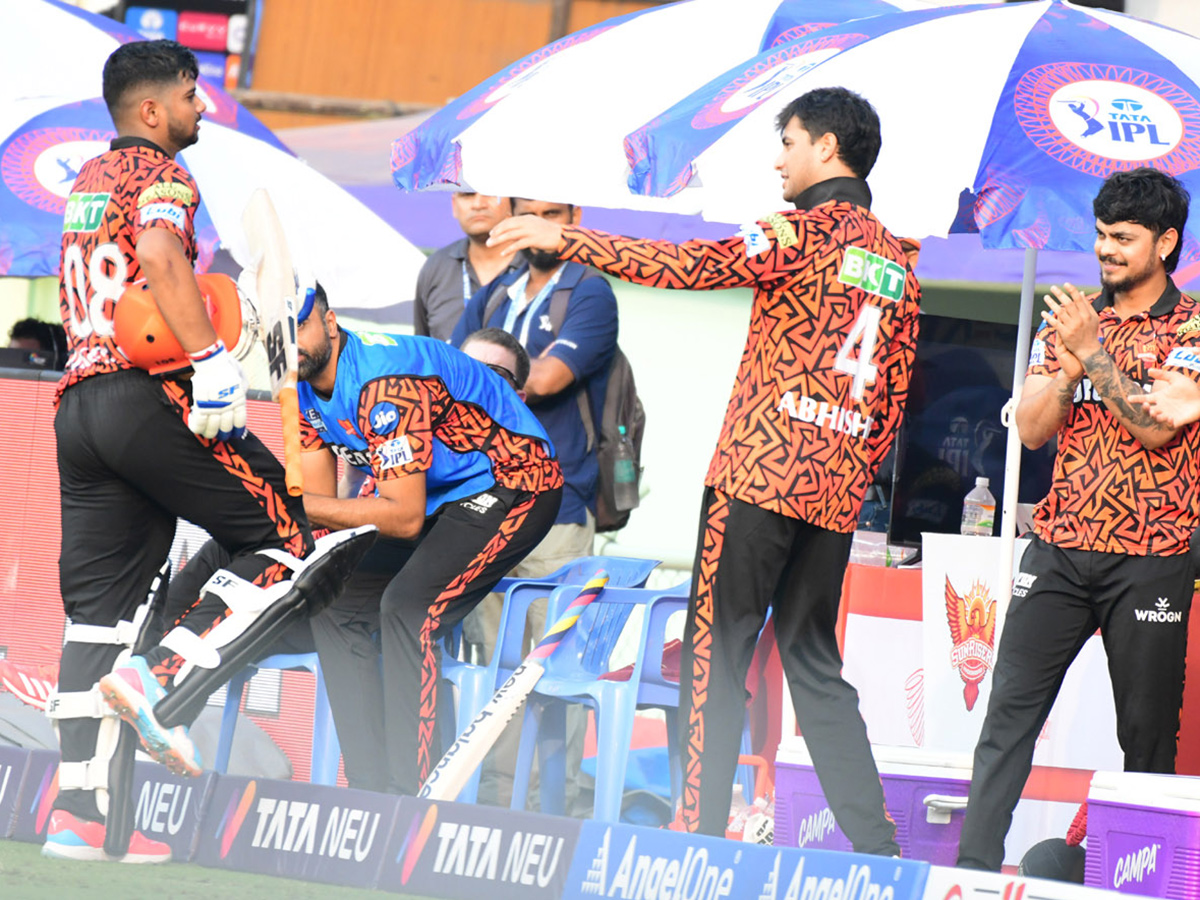 IPL Buzz at Visakhapatnam Stadium SRH vs DC 13