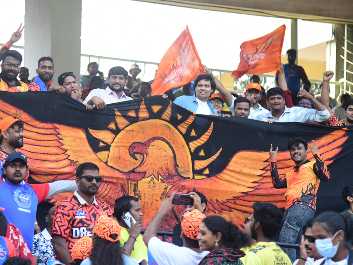 IPL Buzz at Visakhapatnam Stadium SRH vs DC 2