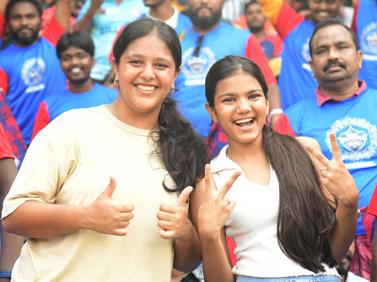 IPL Buzz at Visakhapatnam Stadium SRH vs DC 3