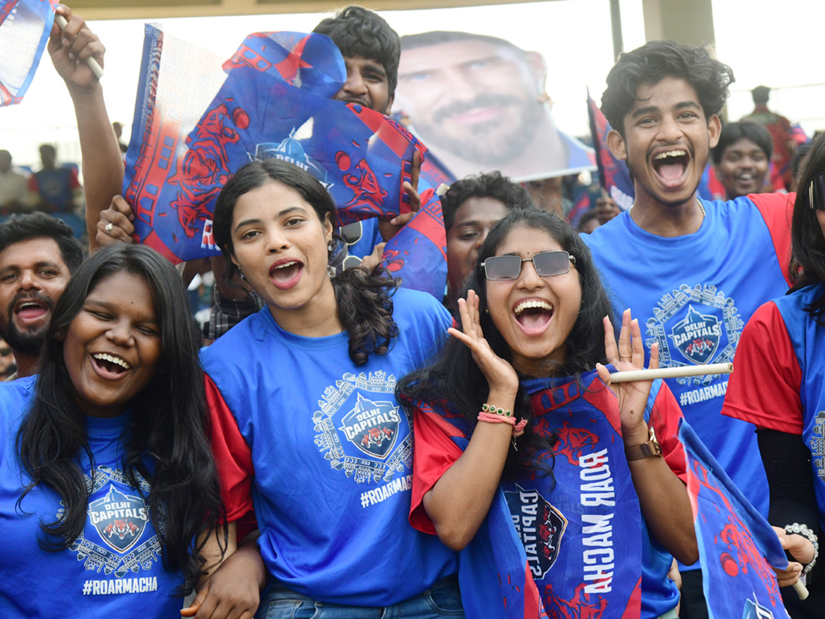 IPL Buzz at Visakhapatnam Stadium SRH vs DC 4