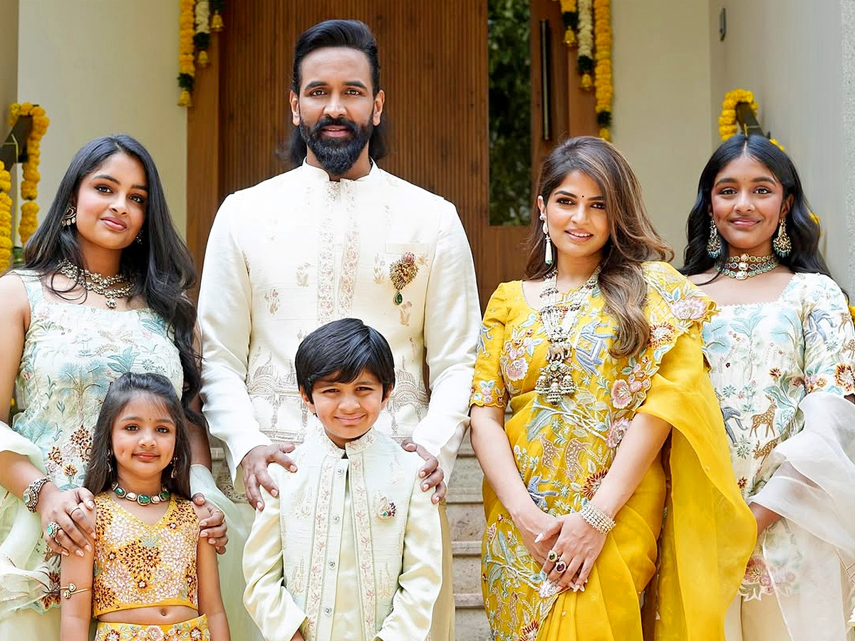 Manchu Vishnu family celebrates Ugadi in grand style PHotos13