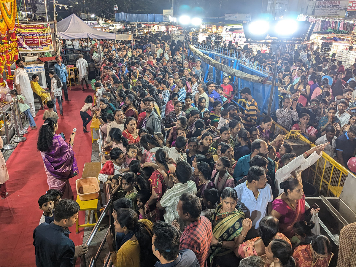 Ramzan Special Shopping at Charminar Photos6