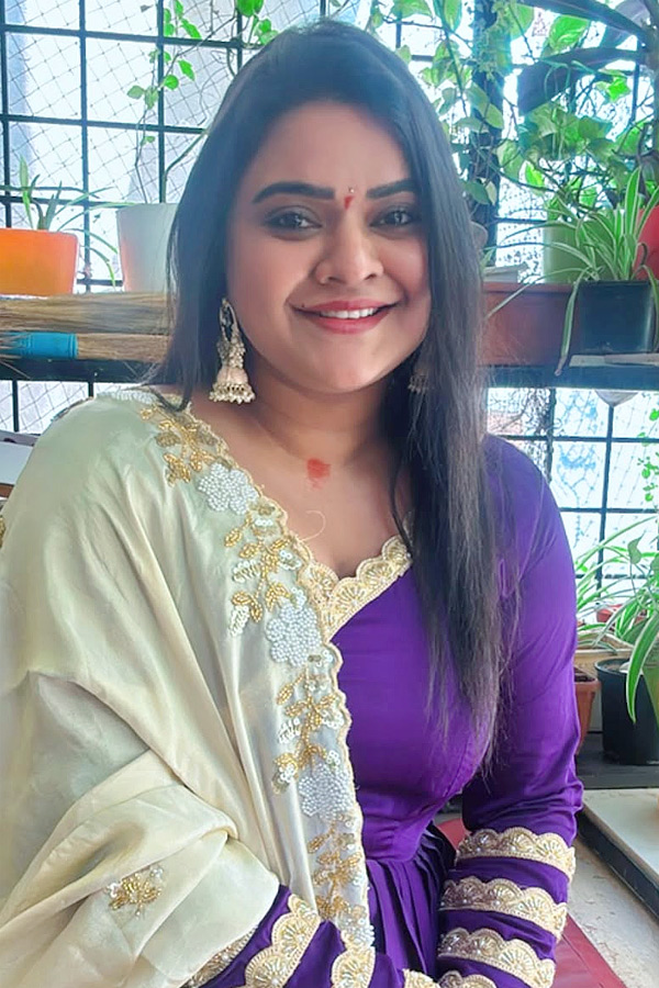 Ugadi look.. Celebrities shine in traditional Attire Photos14