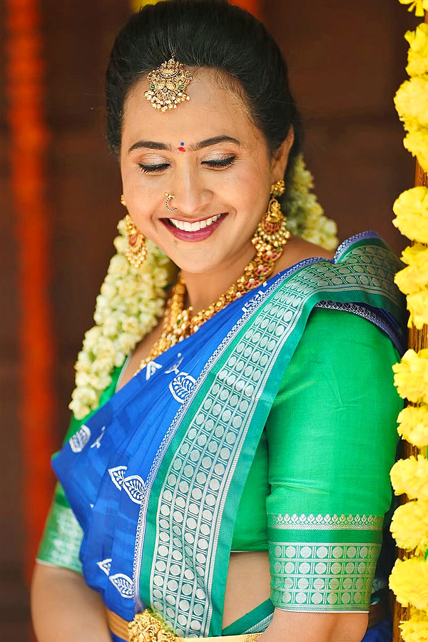 Ugadi look.. Celebrities shine in traditional Attire Photos5