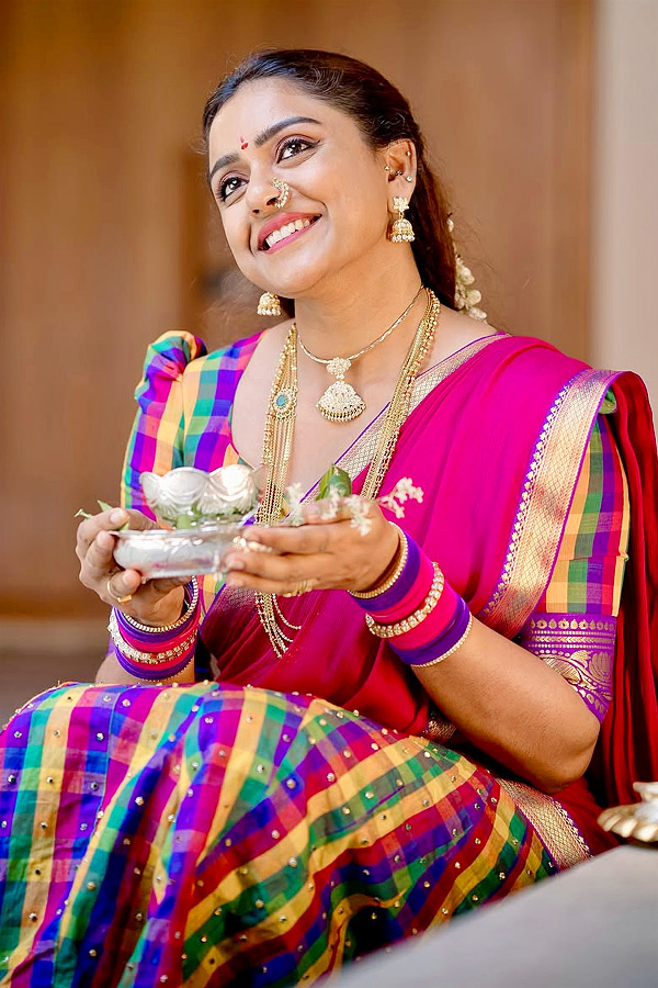 Ugadi look.. Celebrities shine in traditional Attire Photos9
