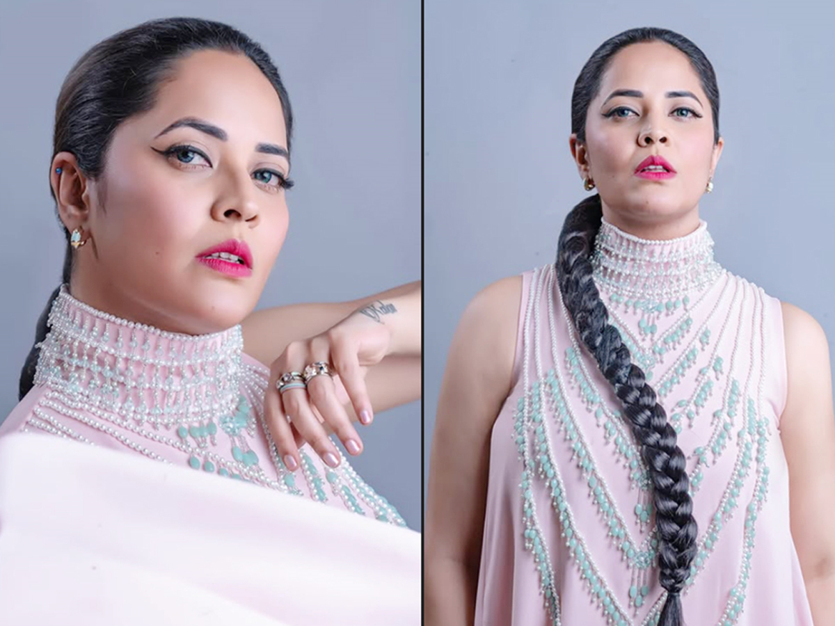 Anasuya Bharadwaj show stopping in soft pink attire 1
