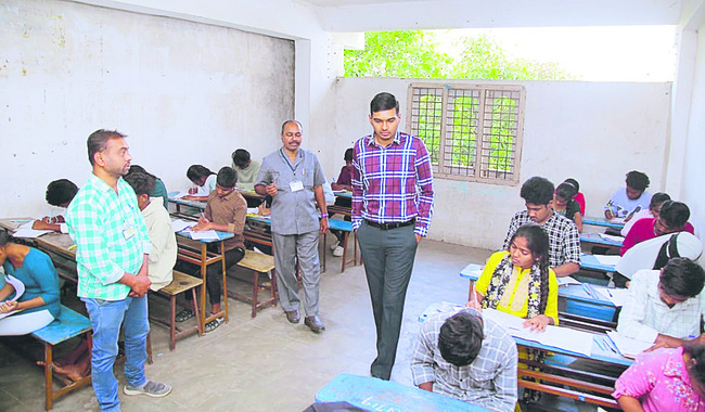 తొలిరోజు 95శాతం హాజరు1