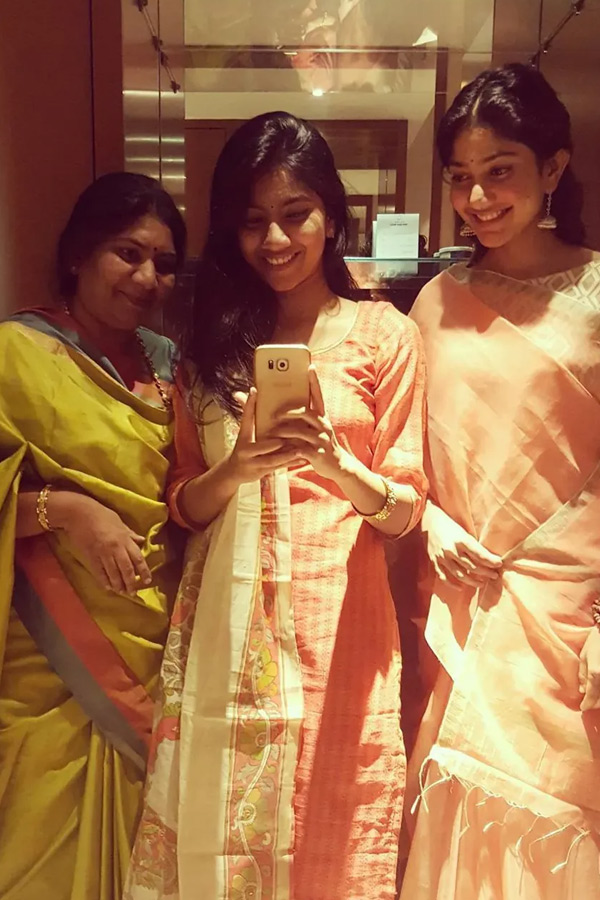 Actress Sai Pallavi Post Inspiration Message To Womens on Social Media Photos9
