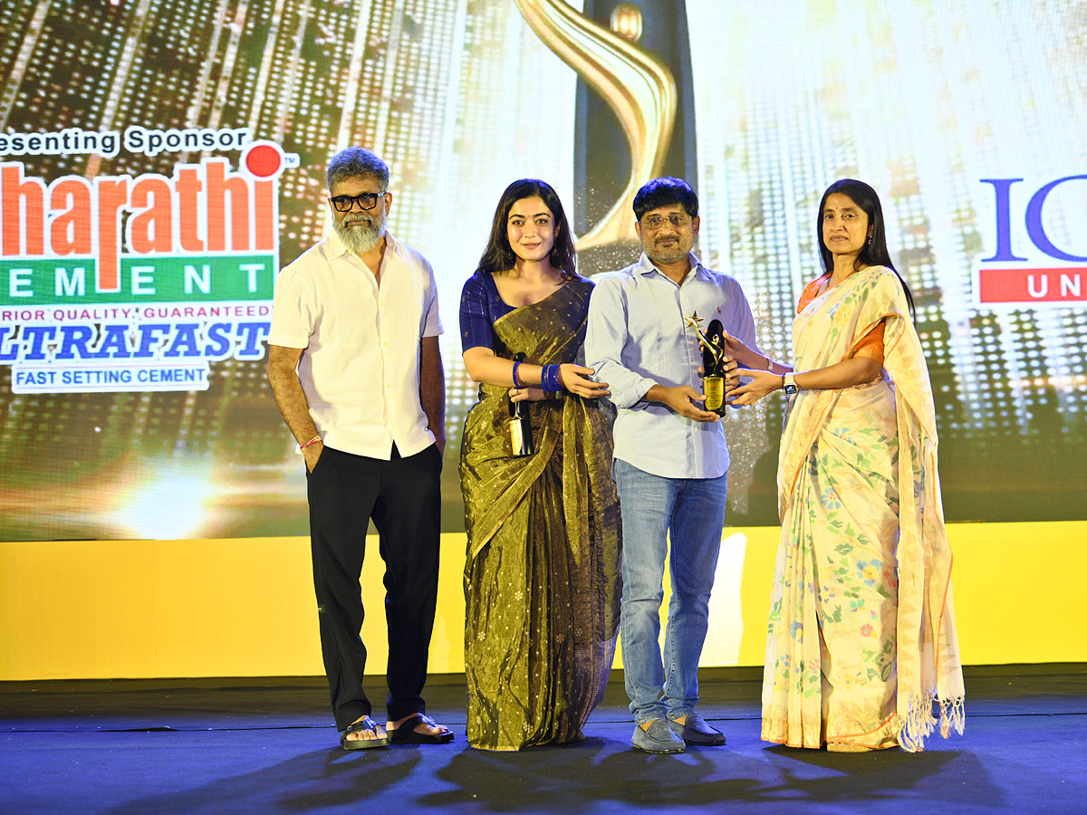 10th Edition Of Sakshi Excellence Awards 2025 Photos7