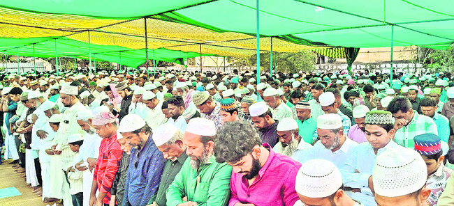 ఘనంగా రంజాన్‌ వేడుకలు2