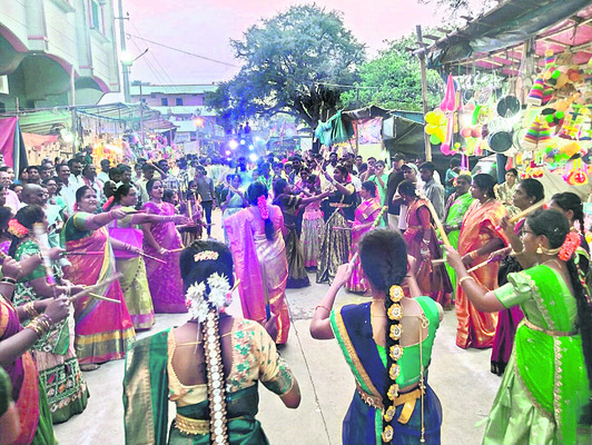 నేత్రపర్వం.. నెట్టికంటుడి రథోత్సవం 2