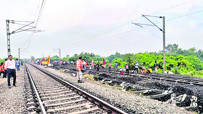 నెర్గుండి రైలు మార్గం యథాతథం 2