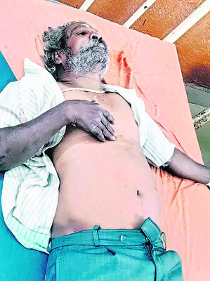 రోడ్డు ప్రమాదంలో భార్య మృతి 
2