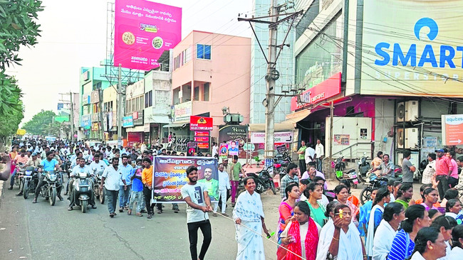 పాస్టర్‌ ప్రవీణ్‌ మృతిపై విచారణ జరపాలి 1