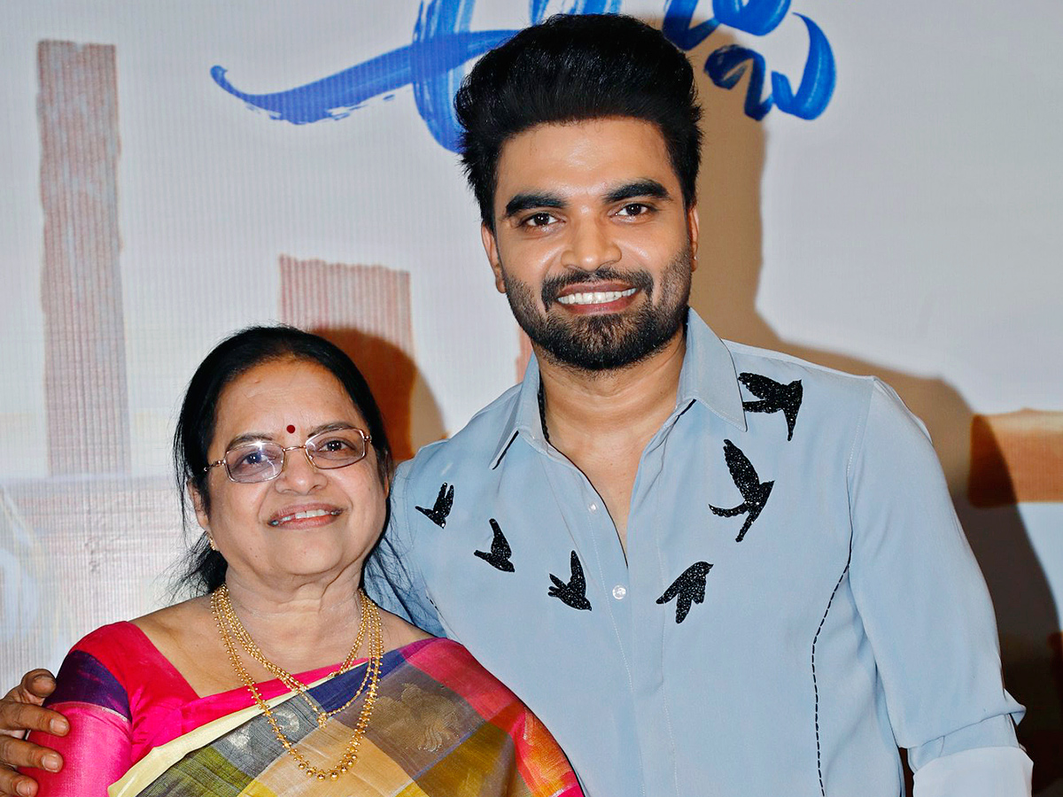 Akkada Ammayi Ikkada Abbayi Movie Trailer Launch Event10