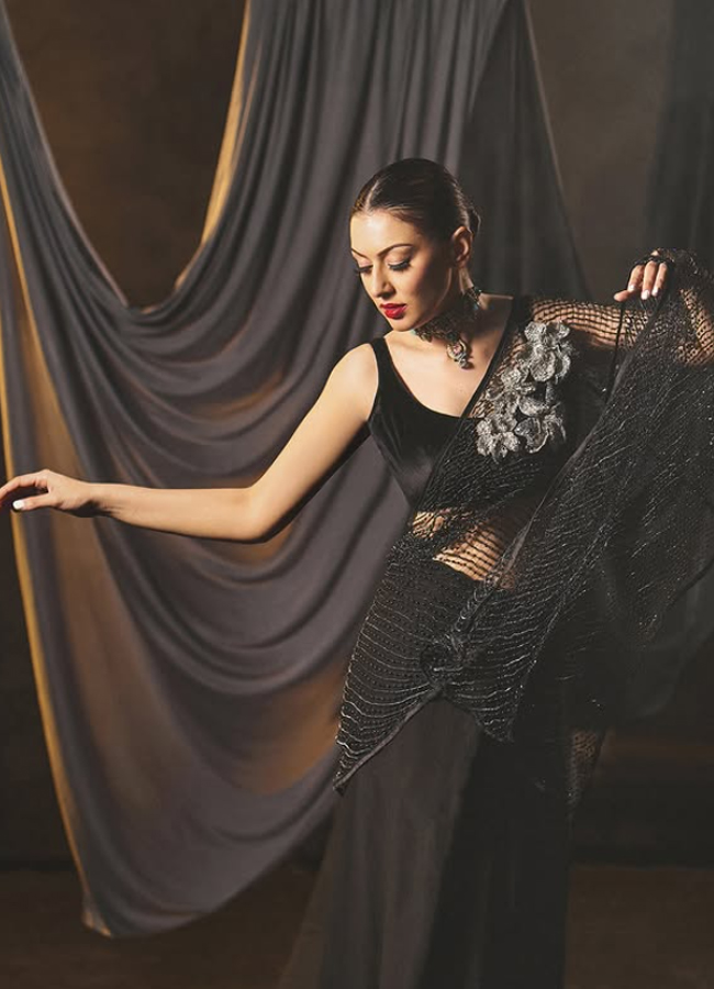 Hansika Stunning Looks With Her Fashion Choices Photos Viral  4