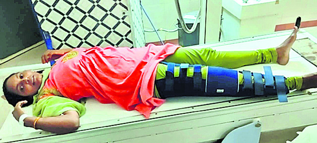 ఆటోను ఢీ కొట్టిన ట్రాక్టర్‌: మహిళ మృతి1