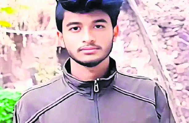 విద్యార్థుల కోసం అదనపు బస్సులు నడుపుతాం 4