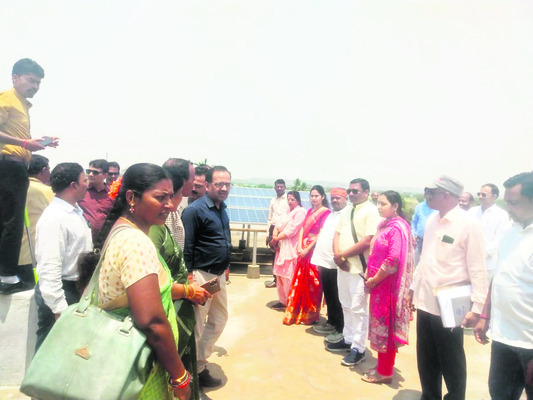 అంకోల్‌ క్యాంపు సందర్శన 
1