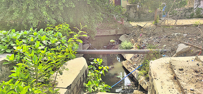 దుర్గంధం ఆగదు1