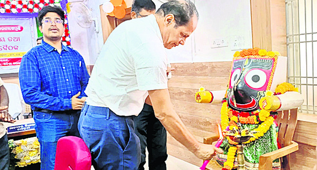 పాఠశాలల్లో సౌకర్యాలు కల్పించండి1