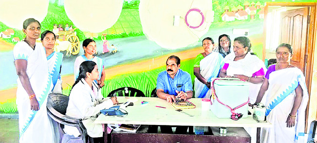 వైద్యసిబ్బంది  సమయపాలన పాటించాలి1