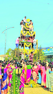 అలరించిన సాంస్కృతిక ప్రదర్శనలు
1