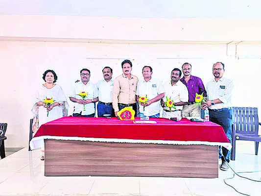 పశు సంవర్ధకశాఖ అధికారుల సంఘం అధ్యక్షుడిగా కృష్ణ3