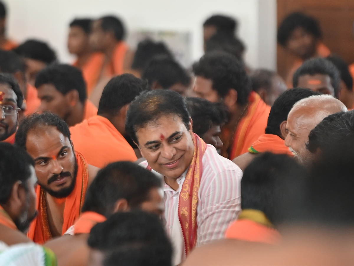 KTR participated in Hanuman Puja in Sircilla Photos4