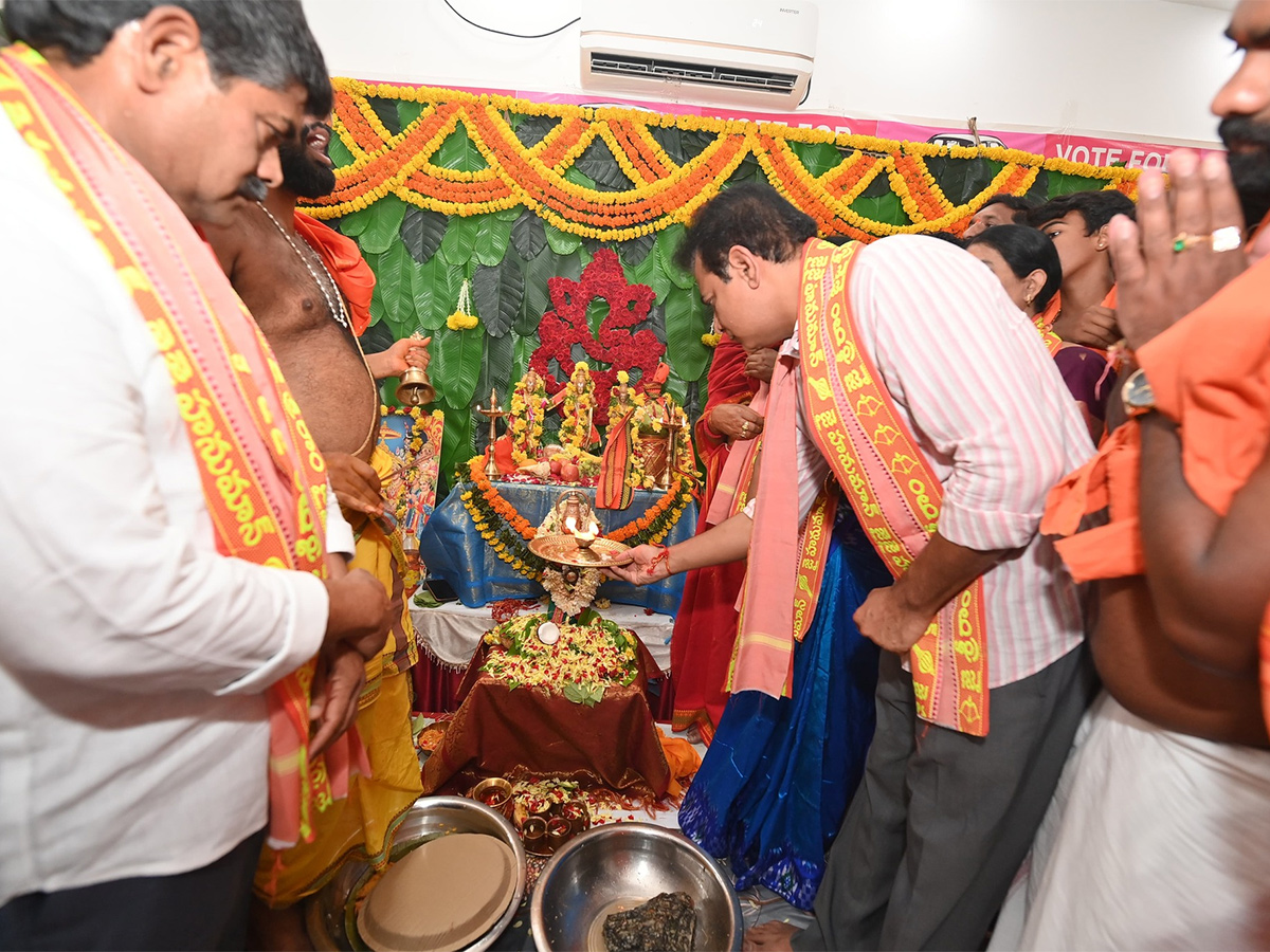 KTR participated in Hanuman Puja in Sircilla Photos7