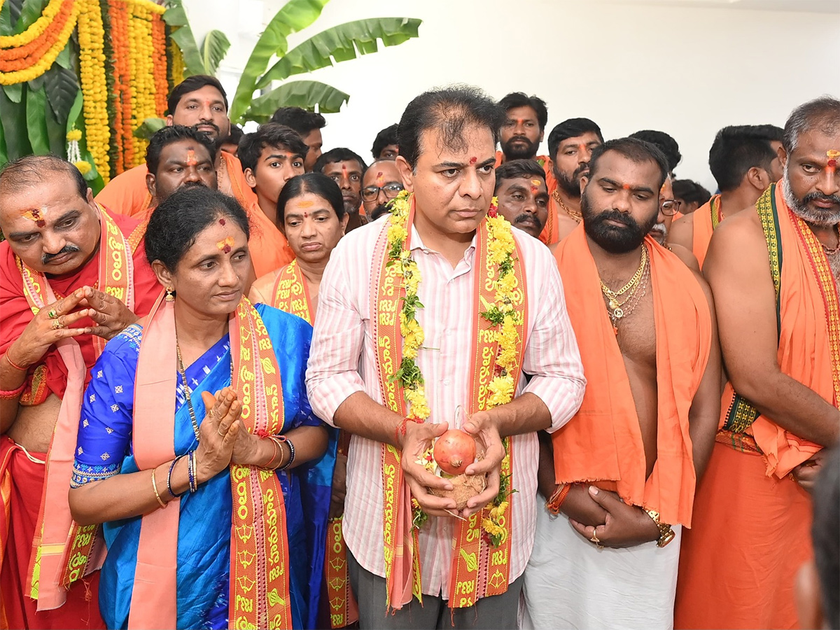 KTR participated in Hanuman Puja in Sircilla Photos8