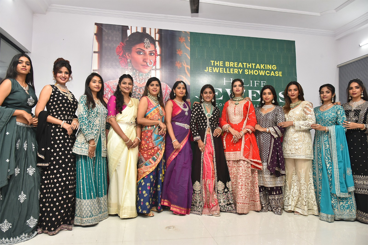Models Shine At Hi Life Jewels Exhibition: Photos1