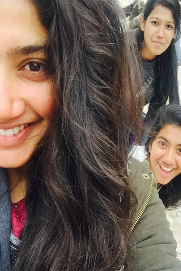 Sai Pallavi Happy moments with her friends Photos Viral9