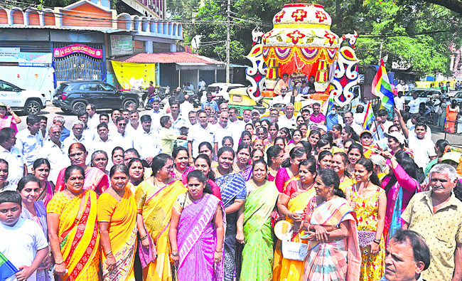 అట్టహాసంగా మహావీర్‌ జయంతి 2