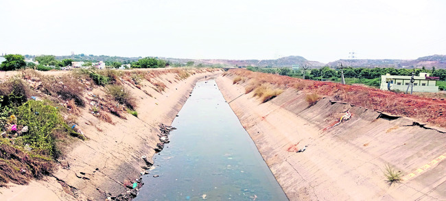 రైతుల కష్టం బూడిదపాలు 1