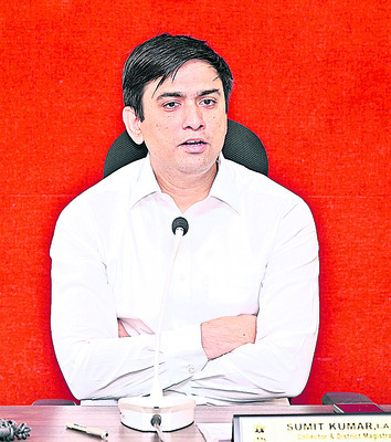 జ్యోతిబా పూలే జయంతి ఘనంగా నిర్వహించండి 
1