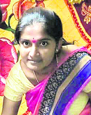 భర్త వేధింపులు భరించలేక భార్య ఆత్మహత్య 3