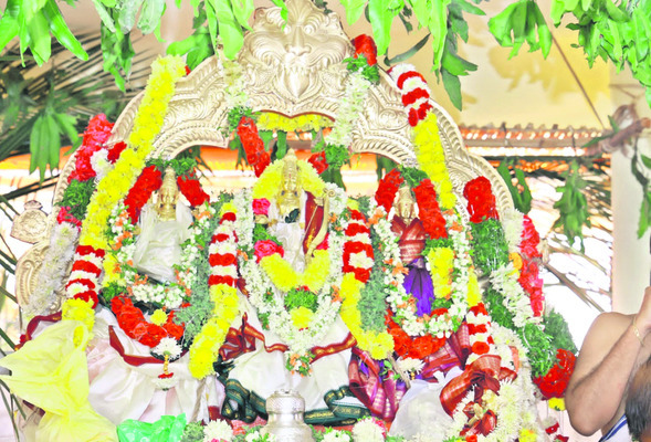 రథచక్రాలు1