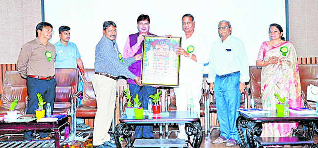 సమాజ హితమే సాహిత్యం పరమావధి 1