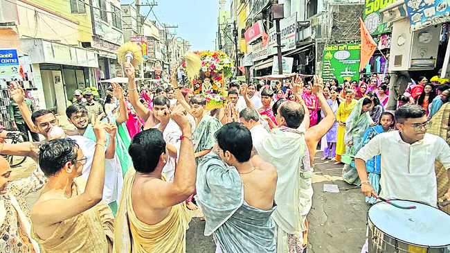 ఆదర్శ పాఠశాలల్లో  ప్రవేశానికి 21న పరీక్ష 1