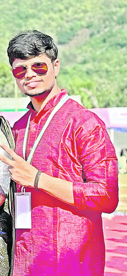 ఇంజినీరింగ్‌ విద్యార్థి ఆత్మహత్య 2