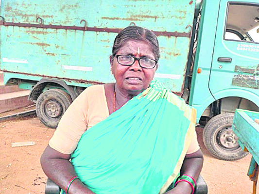 నూకలు వస్తున్నయి 
1