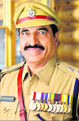 నాలుగు దశాబ్దాల క్రితం పేలిన తూటా4