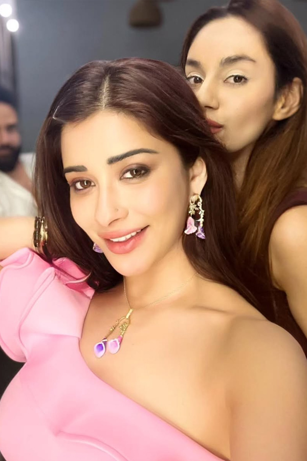 Ram Charan's Orange Movie Ex-Girlfriend Nyra Banerjee, How Is She Now: Photos4