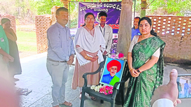 న్యాయ సేవలపై అవగాహన  కలిగి ఉండాలి
1