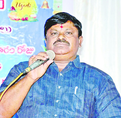 అక్రమ కేసులు ఎత్తేయాలని జర్నలిస్టుల నిరసన1