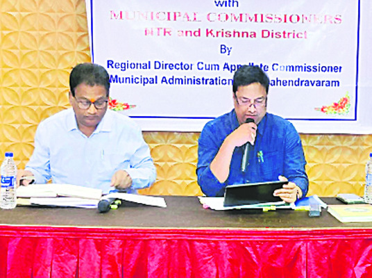 దుర్గమ్మకు 110 గ్రాముల బంగారు హారం 2