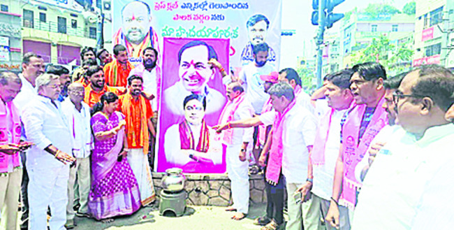 21లోపు ఇందిరమ్మ ఇళ్లకు దరఖాస్తు చేసుకోవాలి
2